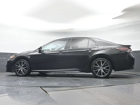 Certified 2023 Toyota Camry SE w/ Cold Weather Package AWD/4WD image 30
