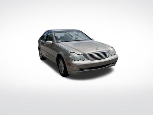 Used 2004 Mercedes-Benz C 240 Sedan image 2