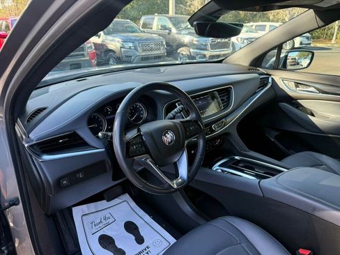 Used 2024 Buick Enclave Essence w/ Technology Package image 3