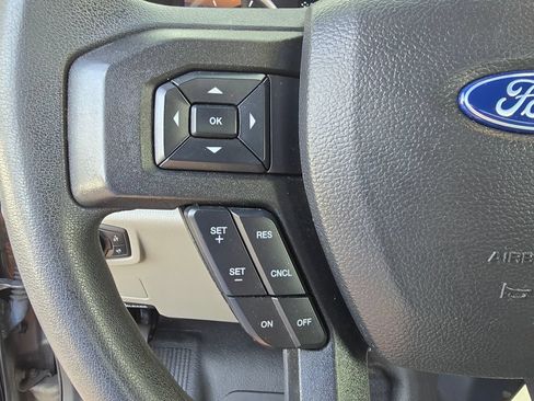 Used 2022 Ford F250 XLT w/ Camper Package RWD image 18
