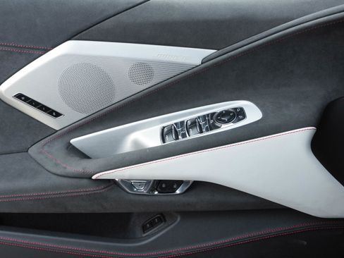 Used 2023 Chevrolet Corvette Stingray Premium Conv w/ Z51 Performance Package image 30