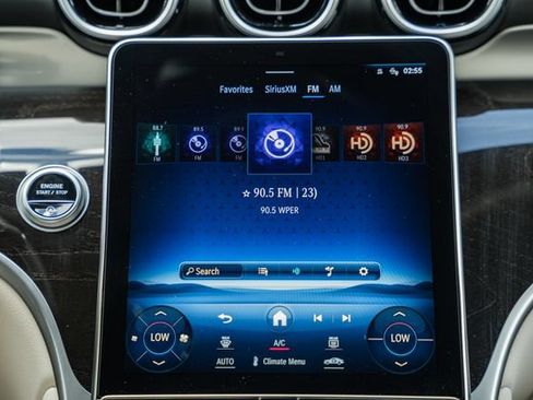 Used 2024 Mercedes-Benz GLC 300 4MATIC image 22