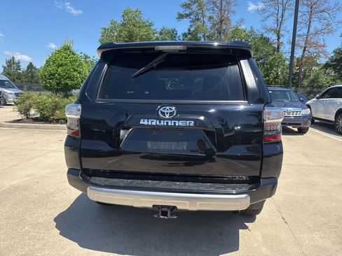 Used 2022 Toyota 4Runner TRD Off-Road Premium w/ Moonroof Package AWD/4WD image 5