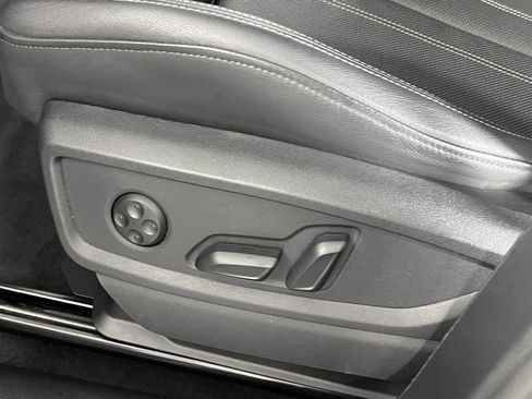 Used 2024 Audi SQ5 Premium Plus w/ Premium Plus Package image 24