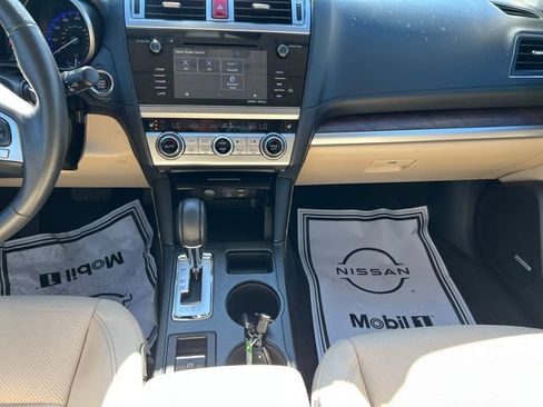Used 2017 Subaru Outback 2.5i Limited w/ Popular Package #5 AWD/4WD image 15