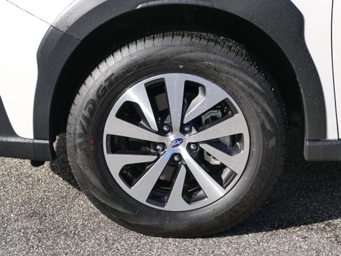 Certified 2025 Subaru Outback Premium image 10