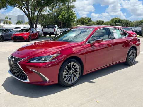 Certified 2025 Lexus ES 300h w/ Technology Package FWD image 3