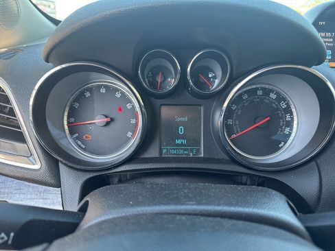 Used 2014 Buick Encore Convenience FWD image 12