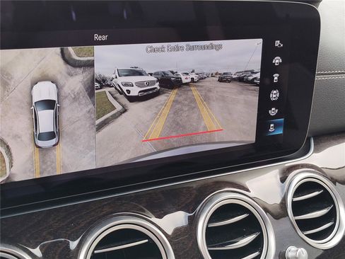 Certified 2022 Mercedes-Benz E 450 4MATIC Sedan image 27