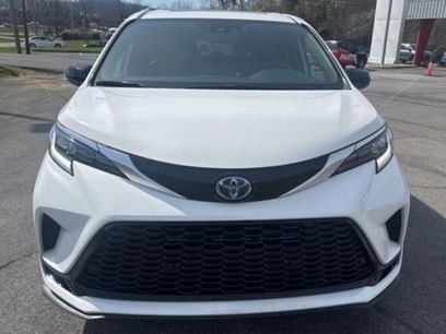 Used 2022 Toyota Sienna XSE