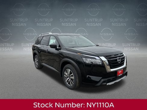 New 2025 Nissan Pathfinder SL image 9