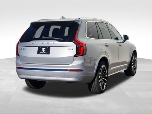 Certified 2025 Volvo XC90 B5 Core w/ Climate Package AWD/4WD image 7