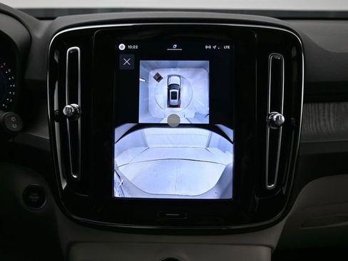 New 2026 Volvo XC40 B5 Plus w/ Protection Package Premier AWD/4WD image 22
