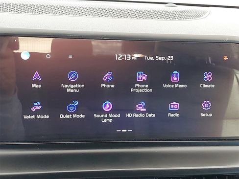 Certified 2025 Kia Seltos SX w/ SX Sunroof Package image 22