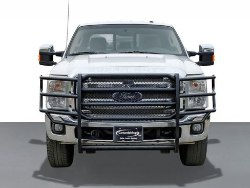 Used 2016 Ford F250 Lariat w/ Lariat Interior Package image 2