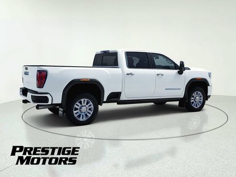 Used 2022 GMC Sierra 3500 Denali w/ Denali Ultimate Package AWD/4WD image 8