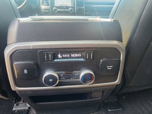 Used 2020 Ford Expedition XLT w/ Equipment Group 202A AWD/4WD image 20