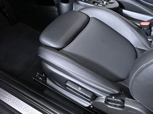 Certified 2023 MINI Cooper SE image 23