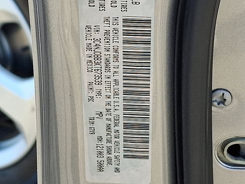 Used 2019 Jeep Compass Latitude w/ Popular Equipment Group AWD/4WD image 27