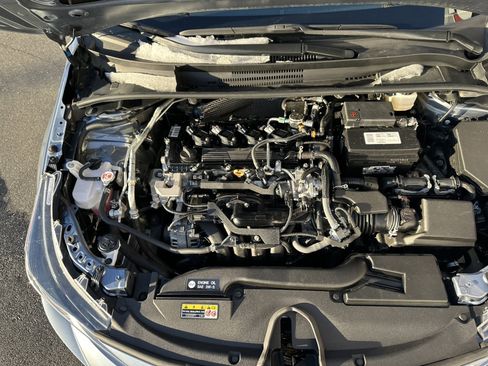 Used 2024 Toyota Corolla LE image 32