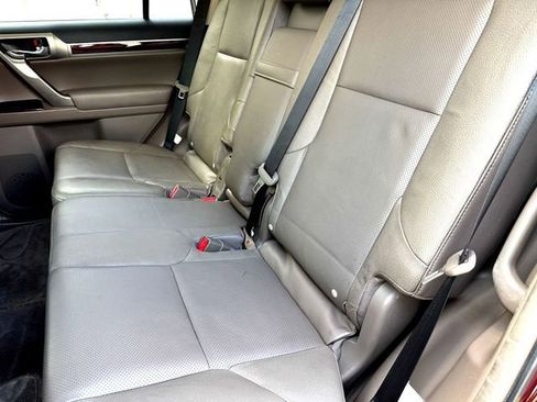 Used 2016 Lexus GX 460 image 23