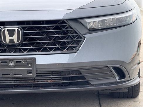 Used 2023 Honda Accord EX image 8