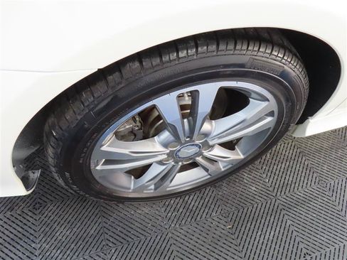 Used 2015 Mercedes-Benz E 350 Sedan w/ Premium 1 Package image 8