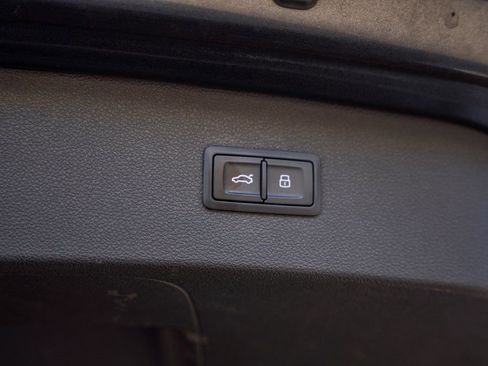 Used 2017 Audi S7 Prestige w/ Prestige Package image 40