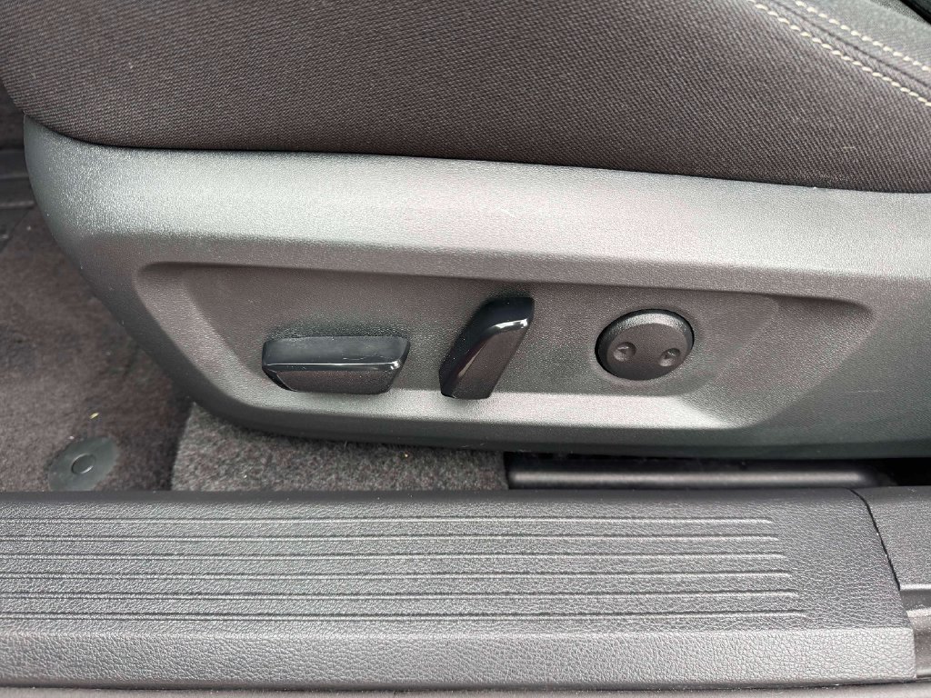 Certified 2023 Nissan Rogue SV AWD/4WD image 16