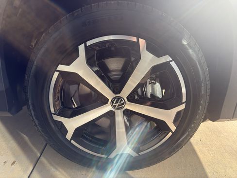 New 2026 Volkswagen Tiguan SE image 17