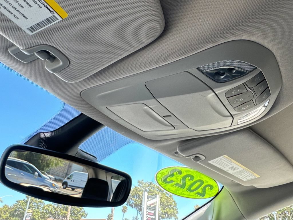 Used 2023 Chrysler Pacifica Touring-L FWD image 25