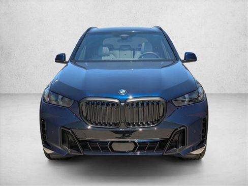 New 2026 BMW X5 xDrive40i w/ M Sport Package AWD/4WD image 6