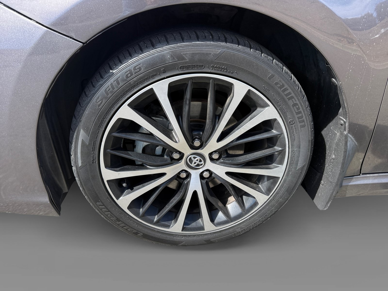 Used 2020 Toyota Camry SE FWD image 9