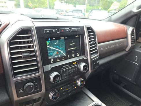 Used 2019 Ford F350 Platinum w/ FX4 Off-Road Package AWD/4WD image 11