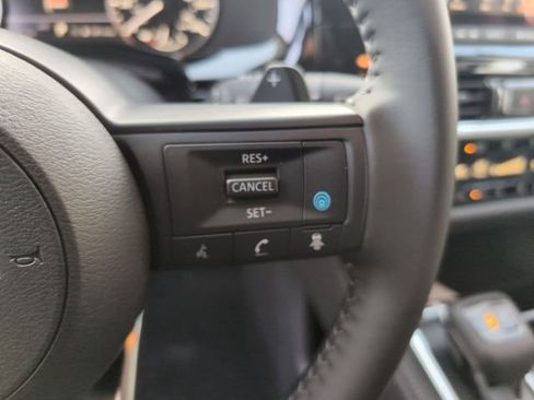 New 2025 Nissan Pathfinder SV w/ Black Appearance Package image 19