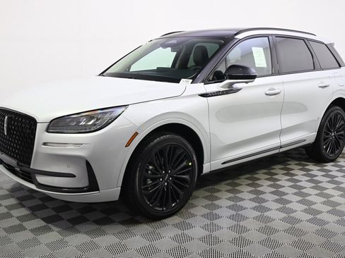 New 2026 Lincoln Corsair Premiere image 2