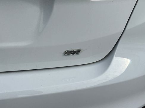 Used 2018 Ford Focus SE image 7