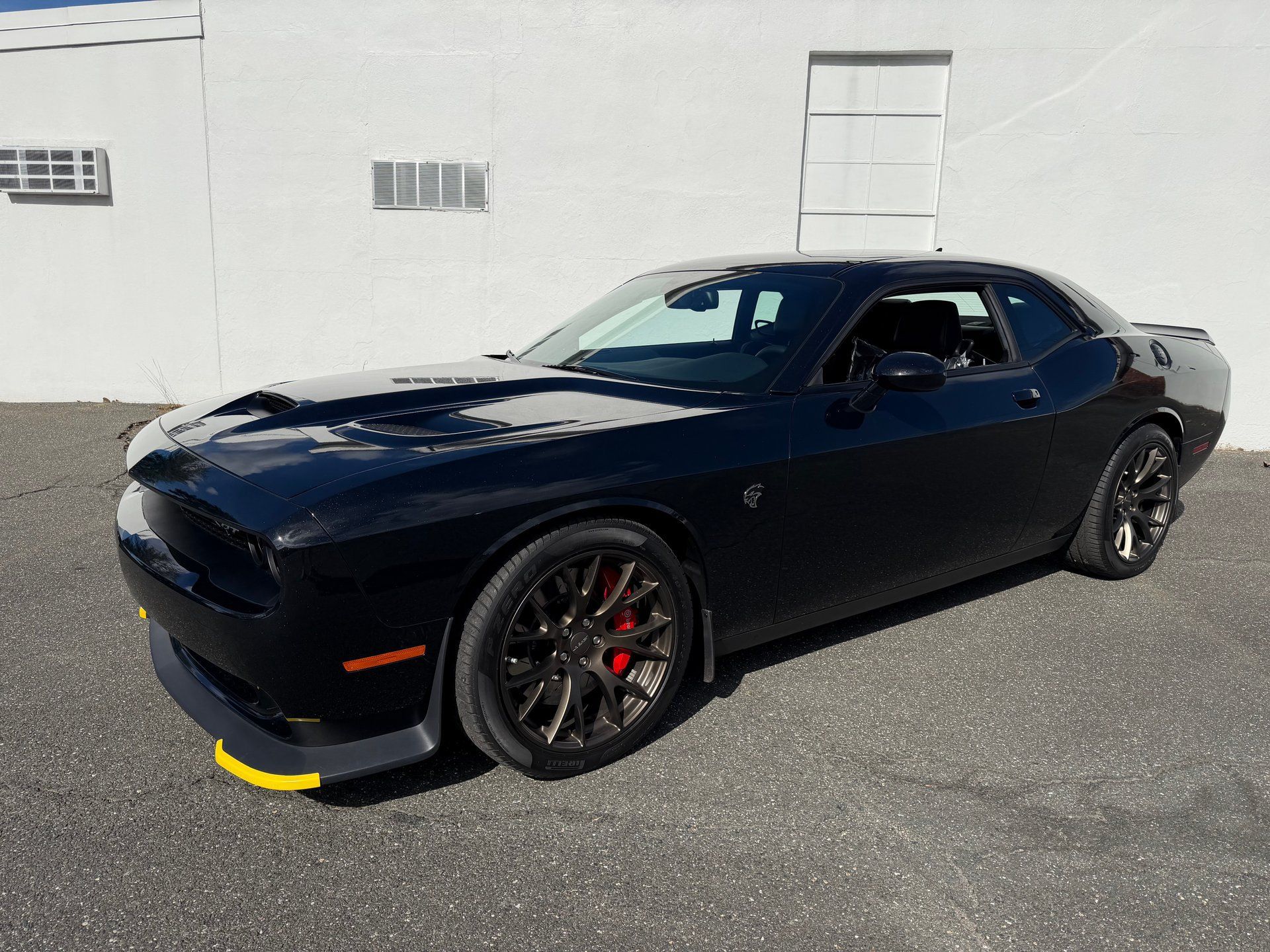 Used 2015 Dodge Challenger SRT Hellcat RWD image 1