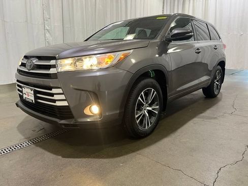 Certified 2018 Toyota Highlander Plus AWD/4WD image 27