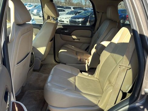 Used 2014 Chevrolet Tahoe LT w/ Luxury Package image 4