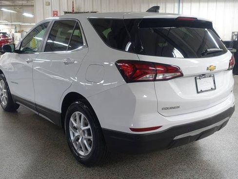 Used 2024 Chevrolet Equinox LT w/ LPO, Floor Liner Package FWD image 5