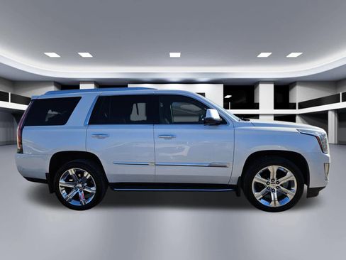 Used 2020 Cadillac Escalade Luxury image 7