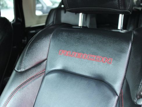 Used 2018 Jeep Wrangler Unlimited Rubicon AWD/4WD image 15