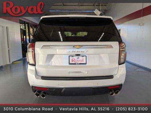 Used 2023 Chevrolet Tahoe High Country image 3