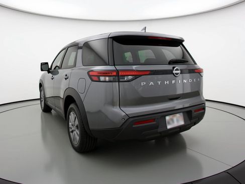 Used 2024 Nissan Pathfinder S FWD image 6