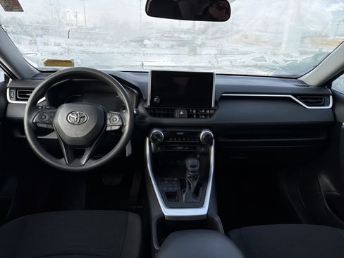 Used 2023 Toyota RAV4 LE image 11