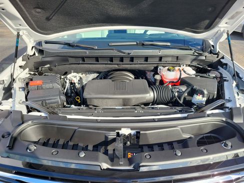 New 2025 Chevrolet Suburban Premier image 28