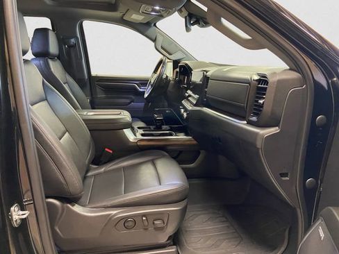 Used 2022 GMC Sierra 1500 SLT w/ SLT Premium Plus Package image 16