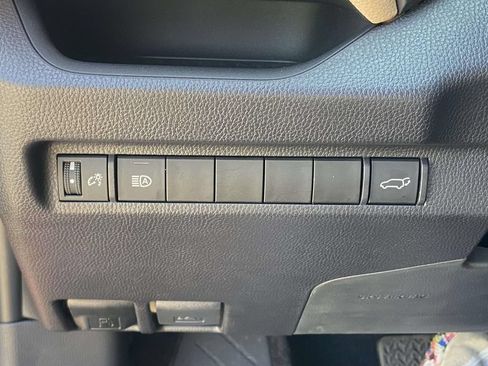 Used 2024 Toyota RAV4 XLE Premium FWD image 30