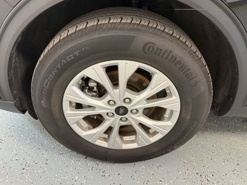 Used 2025 Ford Escape Active AWD/4WD image 25